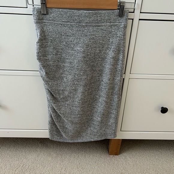 Wilfred free Sz XXS stretchy pencil skirt - Picture 2 of 2